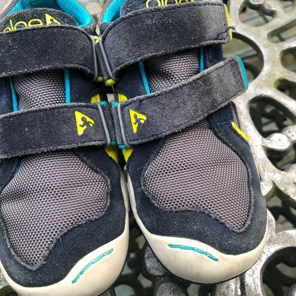 Boys Plae shoes size 11 Ty style Velcro washable toddler